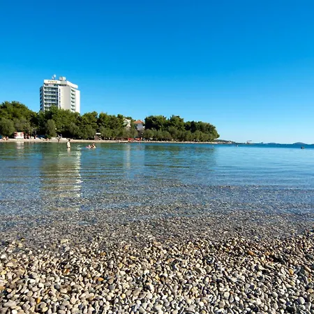 Ξενοδοχείο Punta 4*