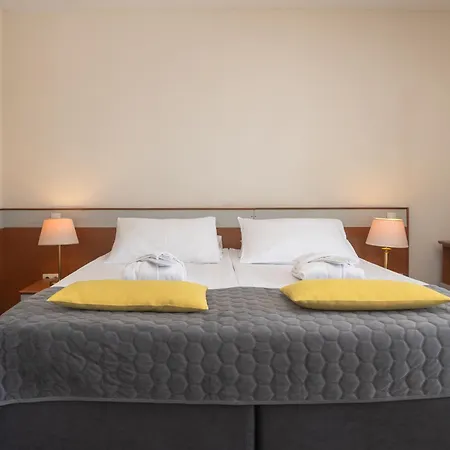 Hotel Punta 4*