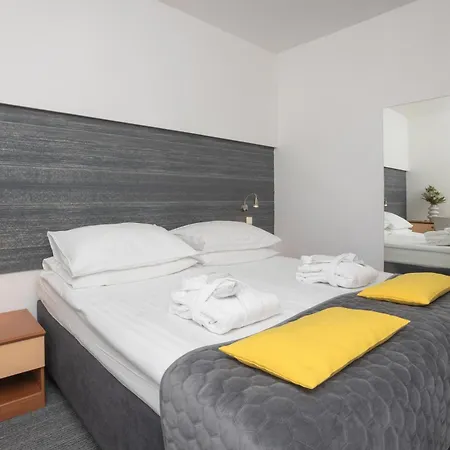 Punta 4* Vodice