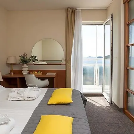 Hotel Punta 4*